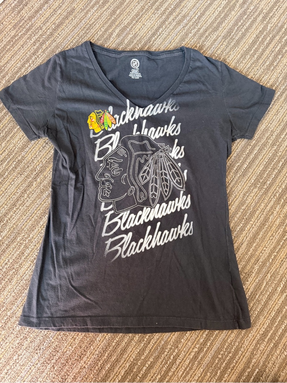 Chicago NHL Blackhawks Black Graphic V-Neck Tee